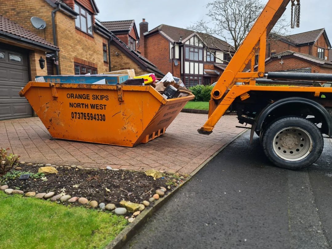 Skips Oldham